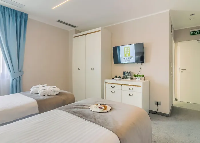 Hotel New Era Old Town Party Zone Bucharest- Parking With Fee Nearby - Not At The !