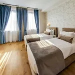 New Era Old Town Party Zone Bucharest- Parking With Fee Nearby - Not At The ! Hotel Bucareste