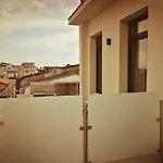 New Era Hotel Old Town Vibrant Nightlife Zone - Parking With Fee Nearby - Not At The Hotel ! בוקרשט