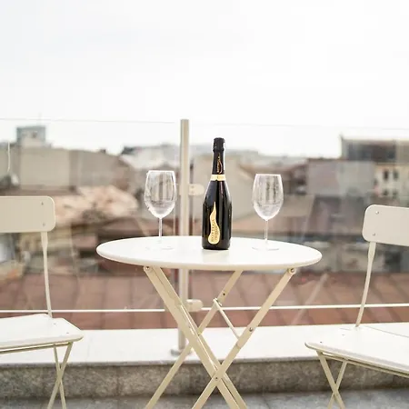 New Era Old Town Party Zone Bucharest- Parking With Fee Nearby - Not At The ! 4*