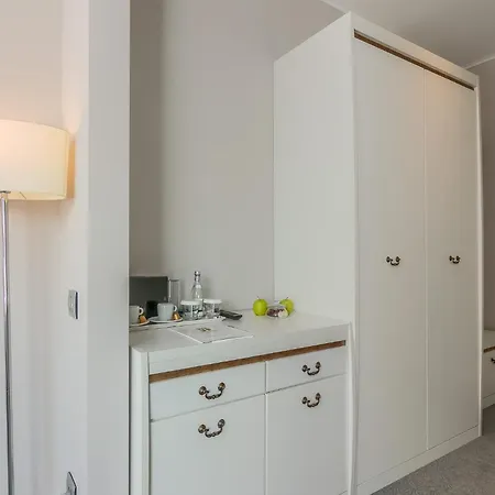 New Era Hotel Old Town - Parking With Fee Nearby - Not At The Hotel ! 4* Bucharest
