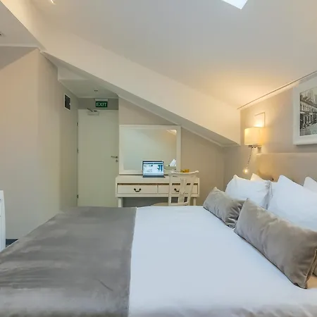 New Era Old Town Party Zone Bucharest- Parking With Fee Nearby - Not At The ! Otel