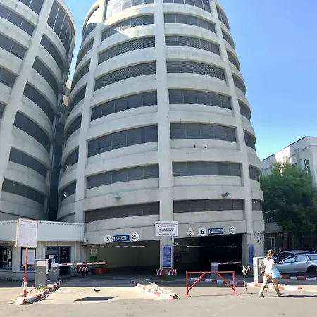 New Era Old Town Party Zone Bucharest- Parking With Fee Nearby - Not At The ! Hotel Bucharest