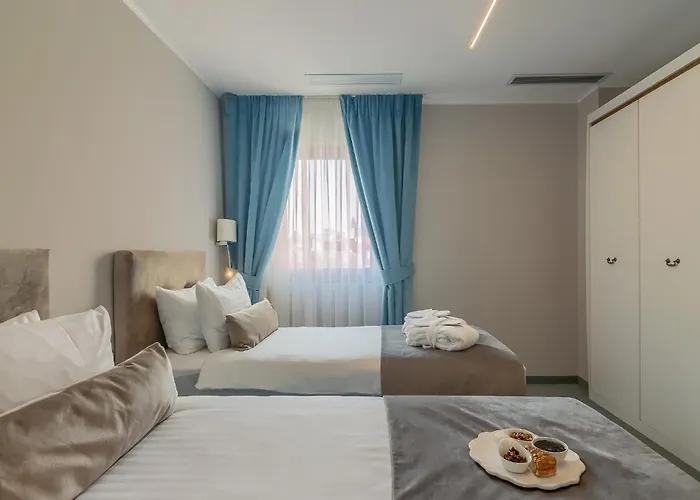 Hotel New Era Old Town Party Zone Bucharest- Parking With Fee Nearby - Not At The !