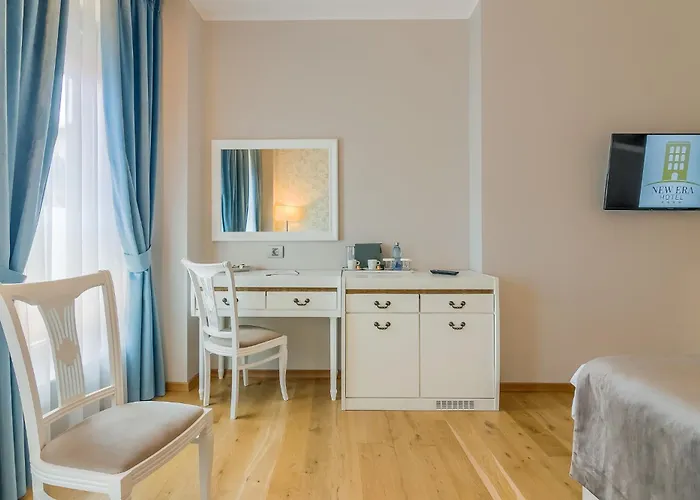 New Era Old Town Party Zone Bucharest- Parking With Fee Nearby - Not At The ! Bucarest