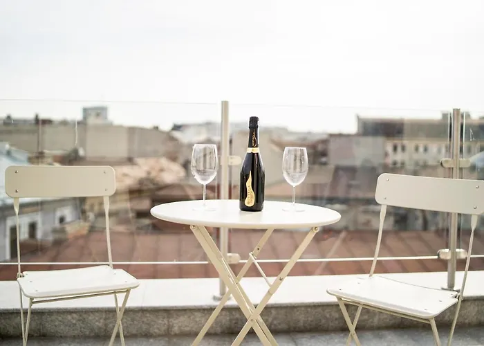 New Era Old Town Party Zone Bucharest- Parking With Fee Nearby - Not At The ! 4*