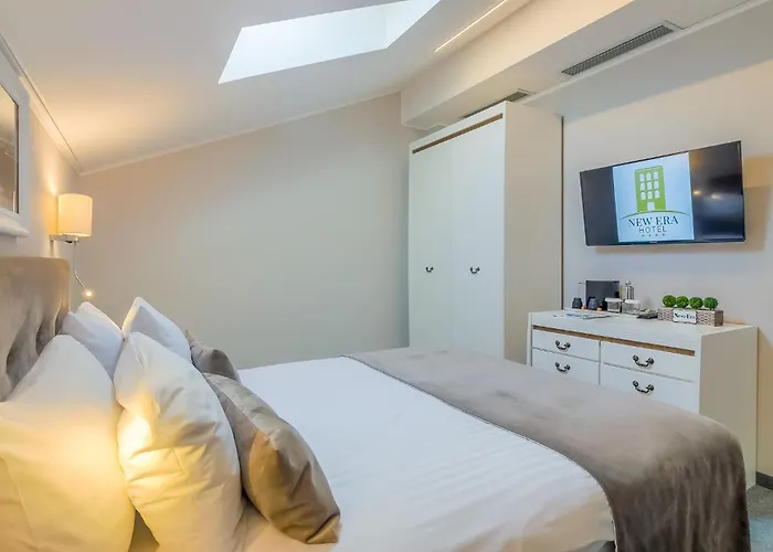 New Era Old Town Party Zone Bucharest- Parking With Fee Nearby - Not At The ! Hotel Bukarest