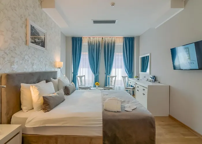 New Era Old Town Party Zone Bucharest- Parking With Fee Nearby - Not At The ! Hotel Bukarest