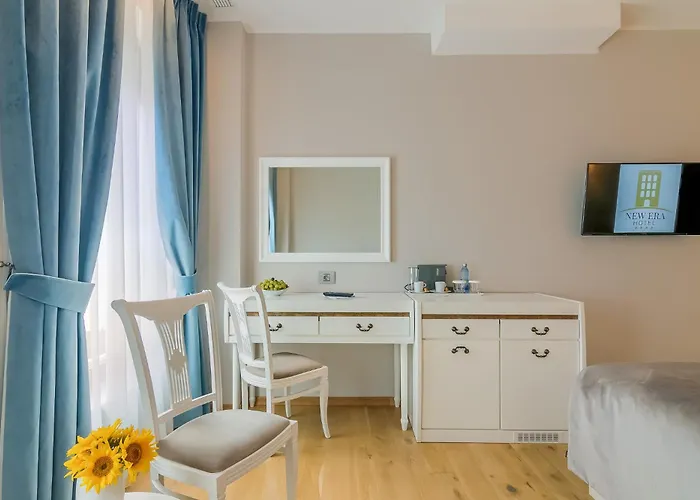 New Era Old Town Party Zone Bucharest- Parking With Fee Nearby - Not At The ! Hotel 4*