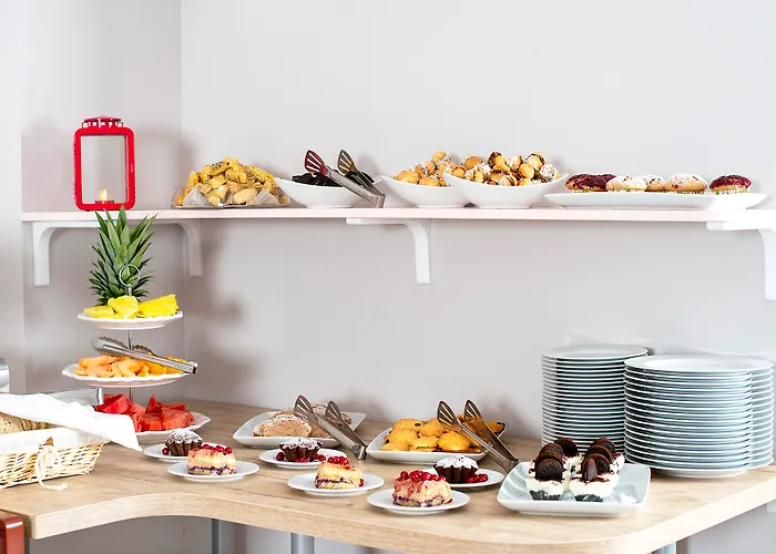 New Era Old Town Party Zone Bucharest- Parking With Fee Nearby - Not At The ! 4* Bucarest