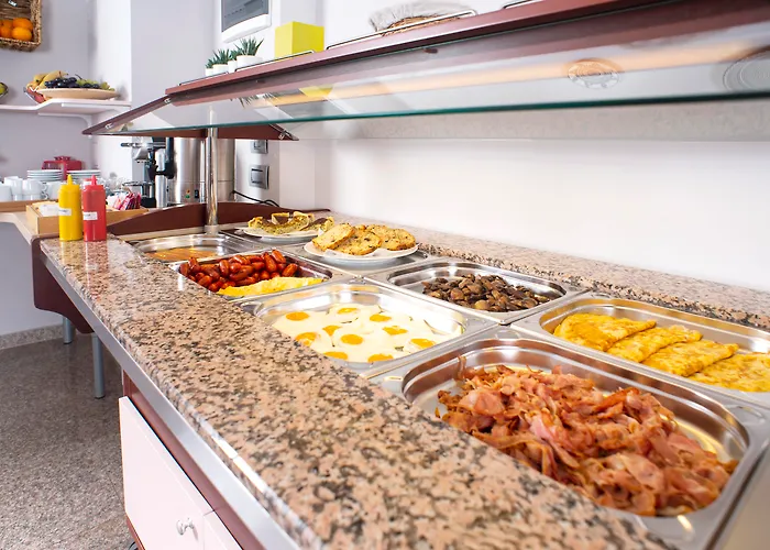 New Era Old Town Party Zone Bucharest- Parking With Fee Nearby - Not At The ! 4*