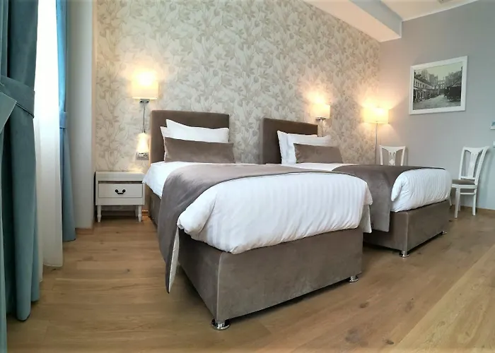 New Era Old Town Party Zone Bucharest- Parking With Fee Nearby - Not At The ! Bukarest