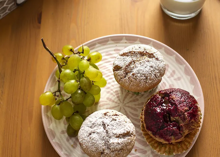 New Era Old Town Party Zone Bucharest- Parking With Fee Nearby - Not At The ! Bukarest