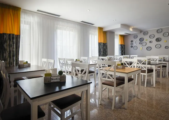 New Era Old Town Party Zone Bucharest- Parking With Fee Nearby - Not At The ! 4* Bucharest