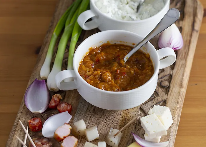 Hotel New Era Old Town Party Zone Bucharest- Parking With Fee Nearby - Not At The ! Bucureşti