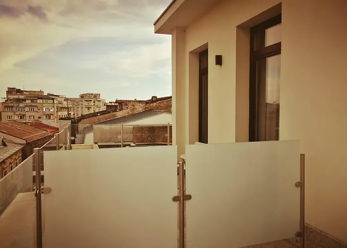 New Era Old Town Party Zone Bucharest- Parking With Fee Nearby - Not At The ! Bukarest