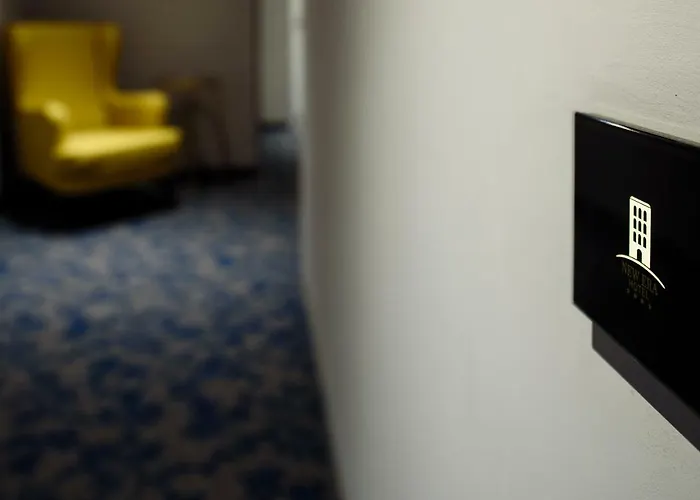 Hotel New Era Old Town Party Zone Bucharest- Parking With Fee Nearby - Not At The ! 4*