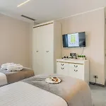Hotel New Era Old Town Party Zone Bucharest- Parking With Fee Nearby - Not At The !