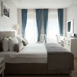 Hotel New Era Old Town Party Zone Bucharest- Parking With Fee Nearby - Not At The !