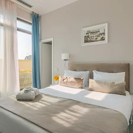 New Era Old Town Party Zone Bucharest- Parking With Fee Nearby - Not At The ! Hotel Bukurešť