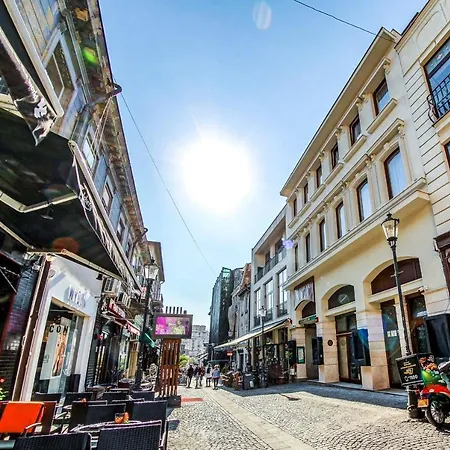 New Era Old Town Parking With Fee Nearby Hotel Bukarest