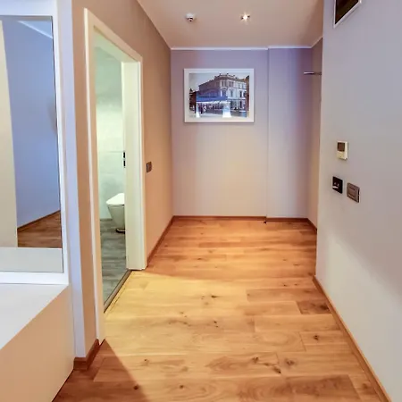 Hotel New Era Old Town Parking With Fee Nearby 4*
