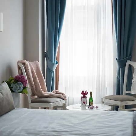 Hotel New Era Old Town Parking With Fee Nearby Bukarest