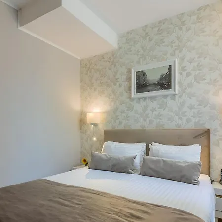 Hotel New Era Old Town Parking With Fee Nearby Bukarest