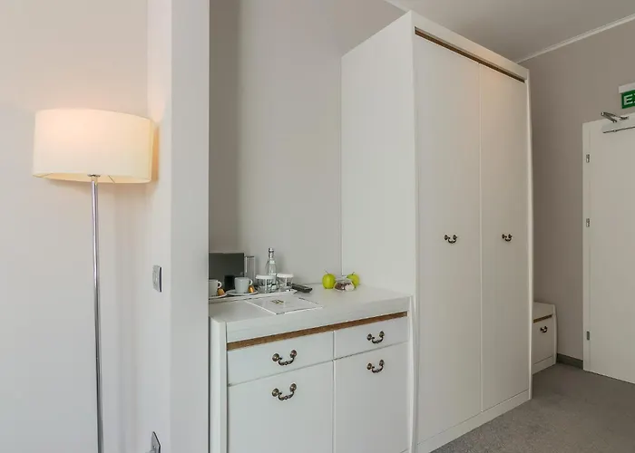 New Era Old Town Party Zone Bucharest- Parking With Fee Nearby - Not At The ! 4* Boekarest