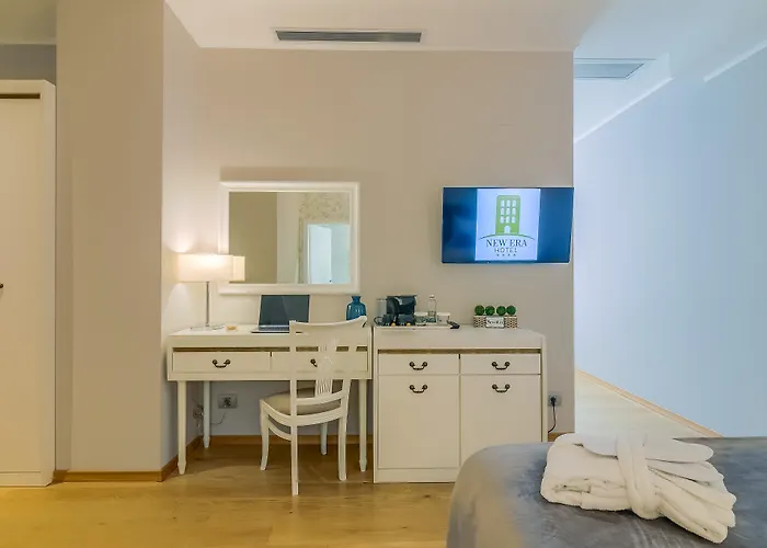 New Era Old Town Party Zone Bucharest- Parking With Fee Nearby - Not At The ! Hotel Boekarest