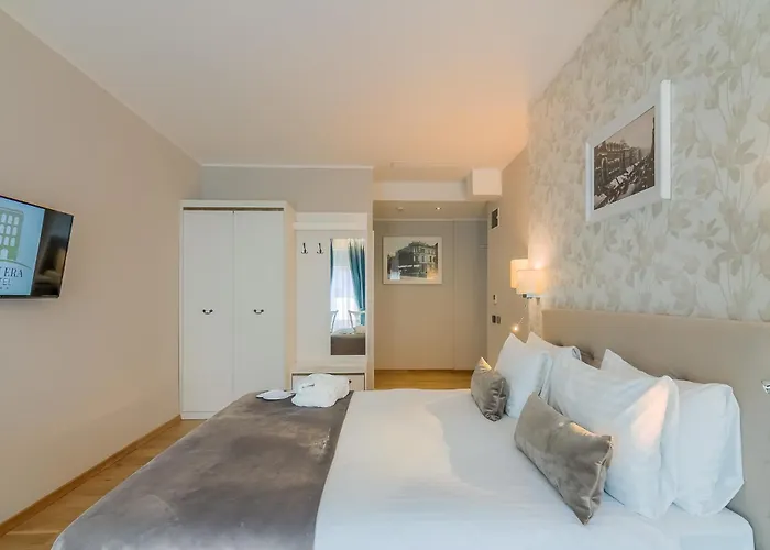 New Era Old Town Party Zone Bucharest- Parking With Fee Nearby - Not At The ! 4* Boekarest