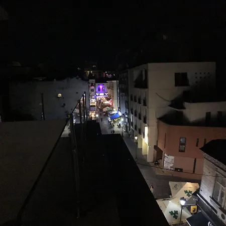 New Era Old Town Party Zone Bucharest- Parking With Fee Nearby - Not At The ! 4* Bucarest