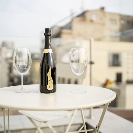 New Era Old Town Party Zone Bucharest- Parking With Fee Nearby - Not At The ! Hotel