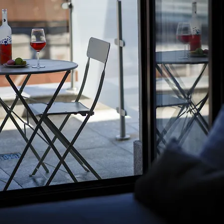 New Era Old Town Party Zone Bucharest- Parking With Fee Nearby - Not At The ! Bucarest