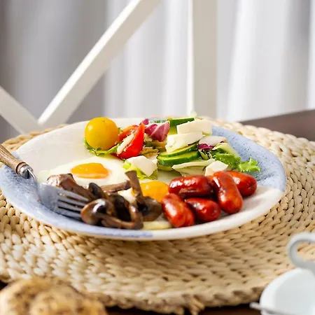 Hotel New Era Old Town Party Zone Bucharest- Parking With Fee Nearby - Not At The ! Bucarest