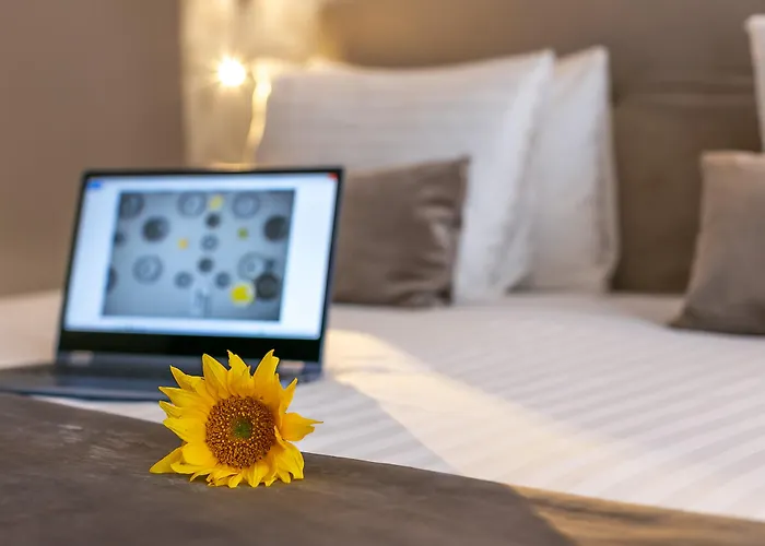 Hotel New Era Old Town Party Zone Bucharest- Parking With Fee Nearby - Not At The !